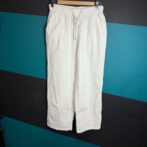 White Cropped Trousers with Relaxed Fit